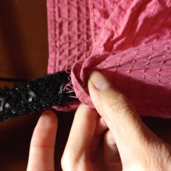 Handmade skull top, Size XS, Black, Pink & White. - Picture 6 of 6